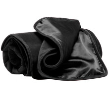 Liberator Fascinator Throw Sort Luksus Lagen  1