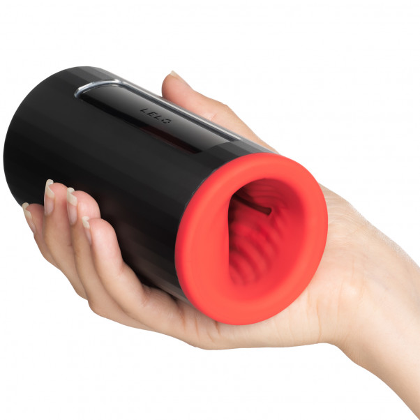 LELO F1S V2 Red Pleasure Console Masturbator Produktbillede med hånd 50