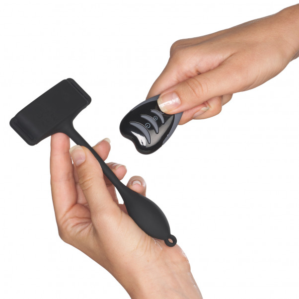 Adrien Lastic Pan-T Vibe Trusse Vibrator Produktbillede med hånd 51