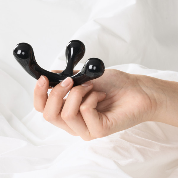 Sinful Body Massager Produktbillede med hånd 50