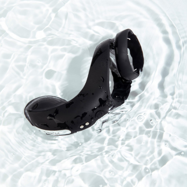 Svakom Benedict Opladelig Dobbelt Ring Perineum Stimulator Produktbillede i vand 10