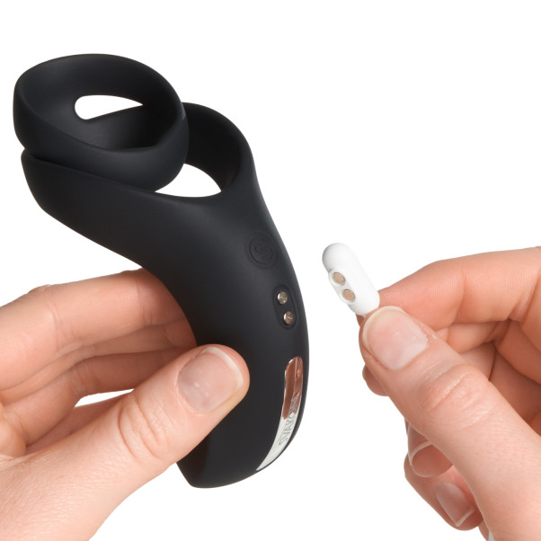 Svakom Benedict Opladelig Dobbelt Ring Perineum Stimulator Produktbillede med hånd 51