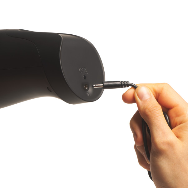 Sinful Automatic Suction Masturbation Maskine Produktbillede med hånd 51