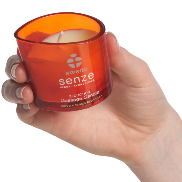 Swede Senze Massagelys 50 ml Produktbillede med hånd 50