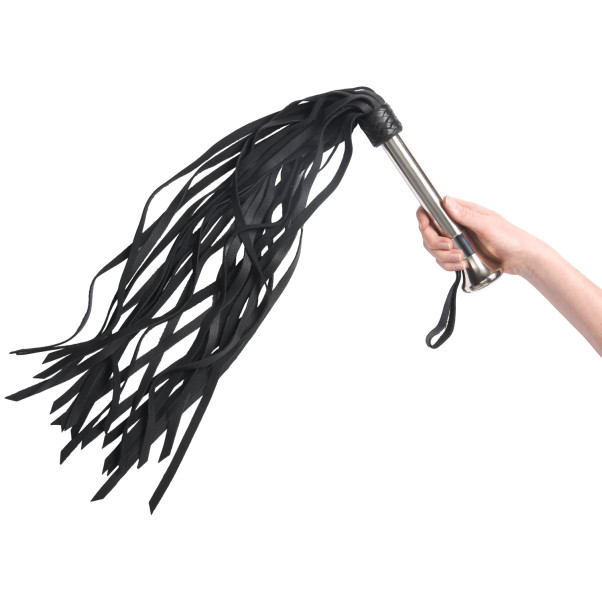 Zado Broad Læderflogger med Stålhåndtag 55 cm Produktbillede med hånd 50