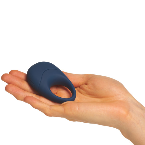 ohhcean OBP-06 Penisring med Fjernbetjening Produktbillede med hånd 50