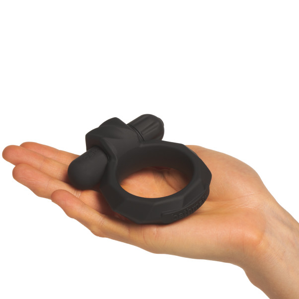 Bathmate Maximus Vibe 45 Penis- og Testikelring Produktbillede med hånd 50