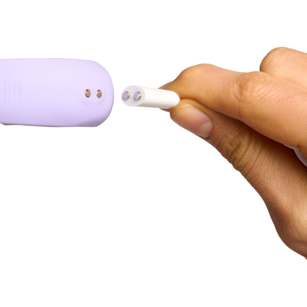 Sinful Sweet Sensation Lavender Vibrator Produktbillede med hånd 51