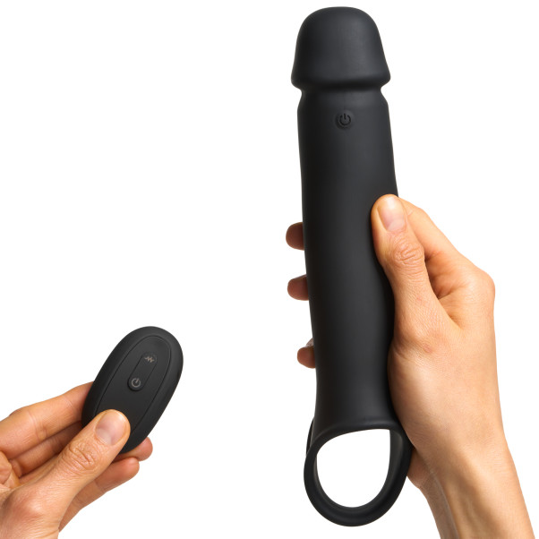 MR.MEMBR Power Vibrerende Penis Sleeve Produktbillede med hånd 51