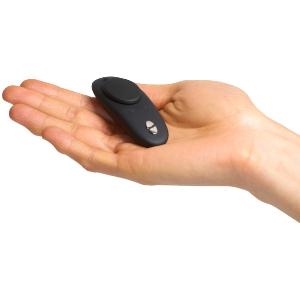 We-Vibe Moxie+ Fjernbetjent Trusse Vibrator Produktbillede med hånd 50