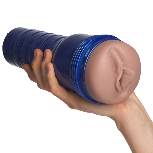 Fleshlight Boost Bang Light Masturbator Produktbillede med hånd 50