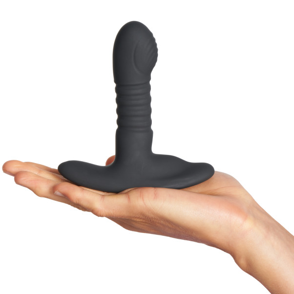 CalExotics Eclipse Thrusting Roterende Prostata Stimulator Produktbillede med hånd 51