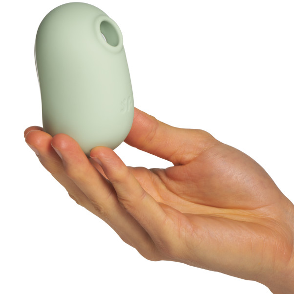 Satisfyer Pro to Go 2 Klitoris Stimulator Produktbillede med hånd 50