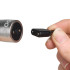 Doxy Bullet Vibrator i Sølv Produktbillede med hånd 52