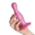 Strap-On-Me Kurvet Dildo Plug Produktbillede med hånd 51