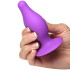 Squeeze-It Squeezable Butt Plug Medium Produktbillede med hånd 5