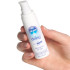 Skins Naturlig Vandbaseret Delay Serum 30 ml Produktbillede med hånd 51