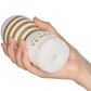 TENGA Premium Original Gentle Vacuum Cup Masturbator Produktbillede med hånd 50