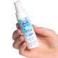 Skins Naturlig Delay Spray 30 ml Produktbillede med hånd 50